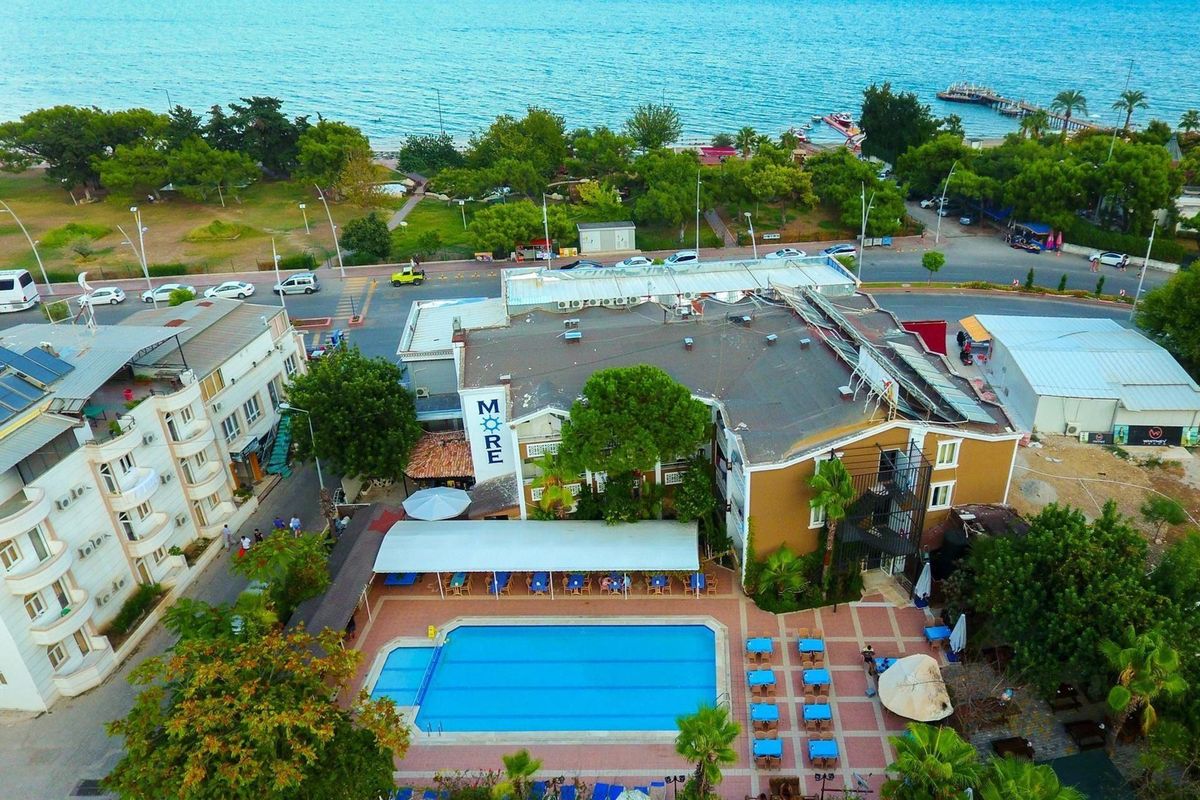 teren hotelu, basen, plaża