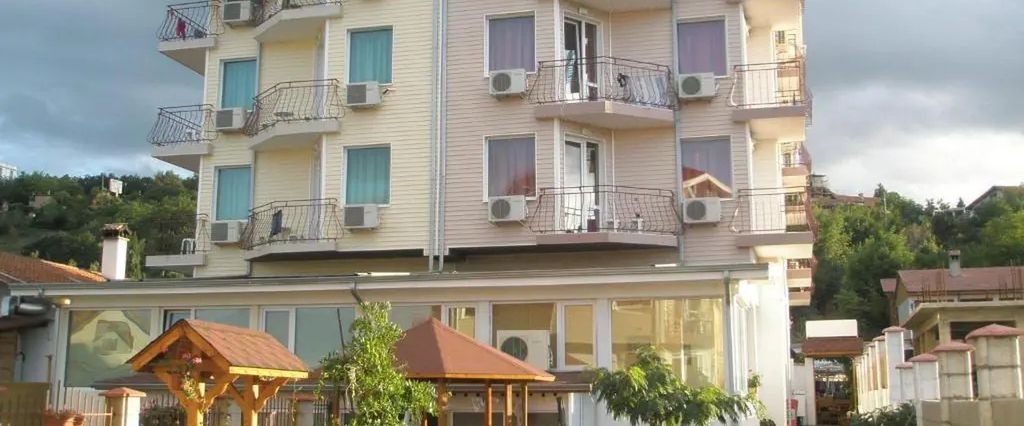 obiekt, teren hotelu