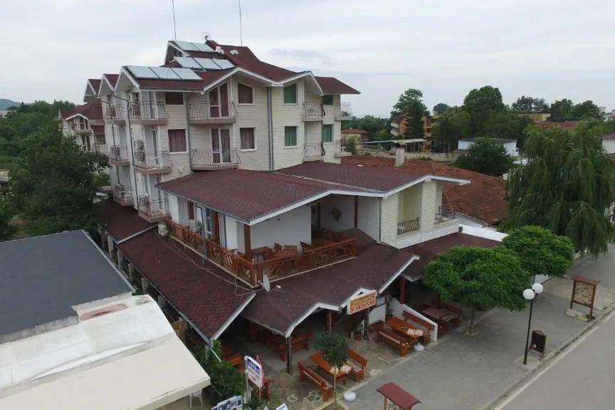 obiekt, teren hotelu