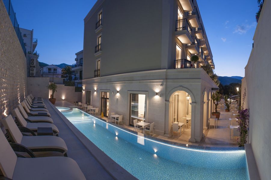 obiekt, teren hotelu, basen