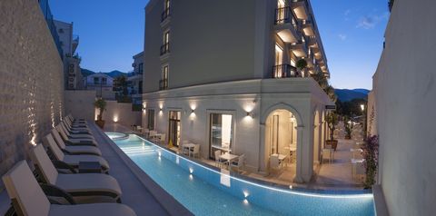 obiekt, teren hotelu, basen