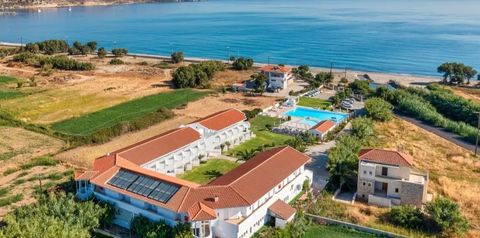 basen, teren hotelu, obiekt