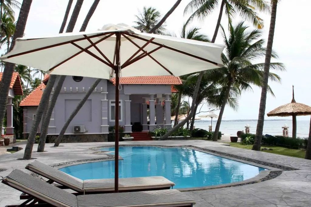 obiekt, teren hotelu, basen