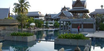 obiekt, teren hotelu, basen