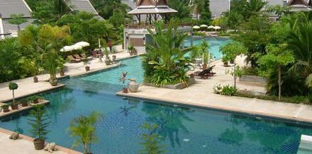 obiekt, teren hotelu, basen