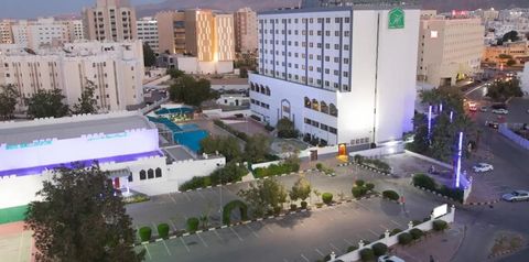 teren hotelu, budynek główny