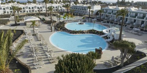 obiekt, teren hotelu, basen