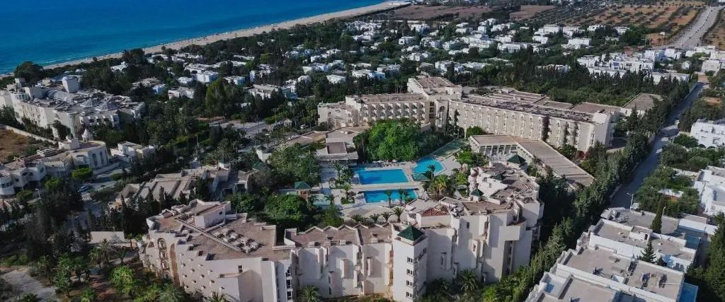 obiekt, teren hotelu