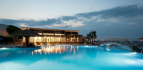 obiekt, teren hotelu, basen