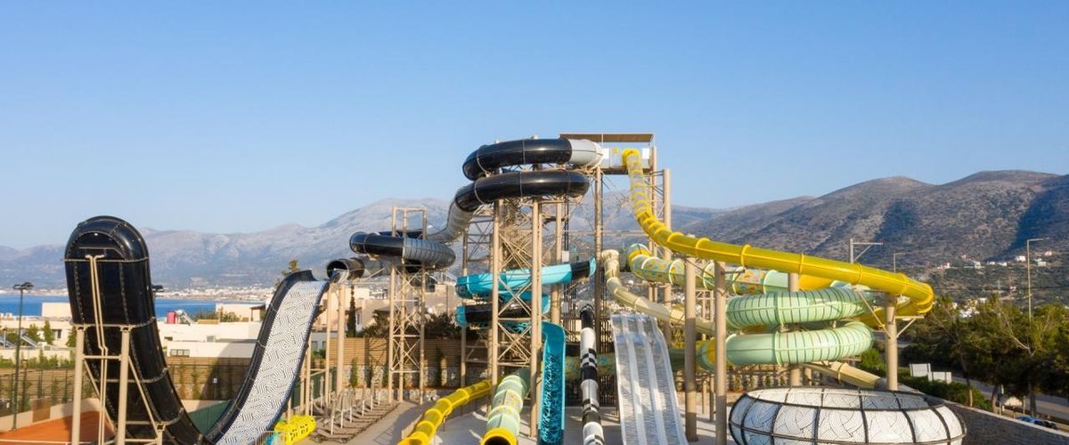 teren hotelu, basen, aquapark, zjeżdżalnia