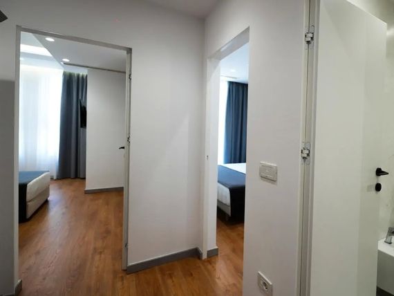 Naos Luxury 4*