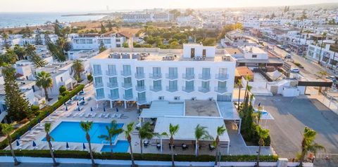 basen, teren hotelu, obiekt