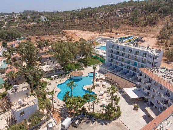 Narcissos Waterpark Resort