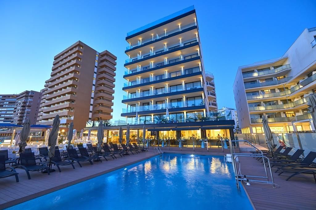 obiekt, teren hotelu, basen