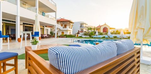 obiekt, teren hotelu, basen