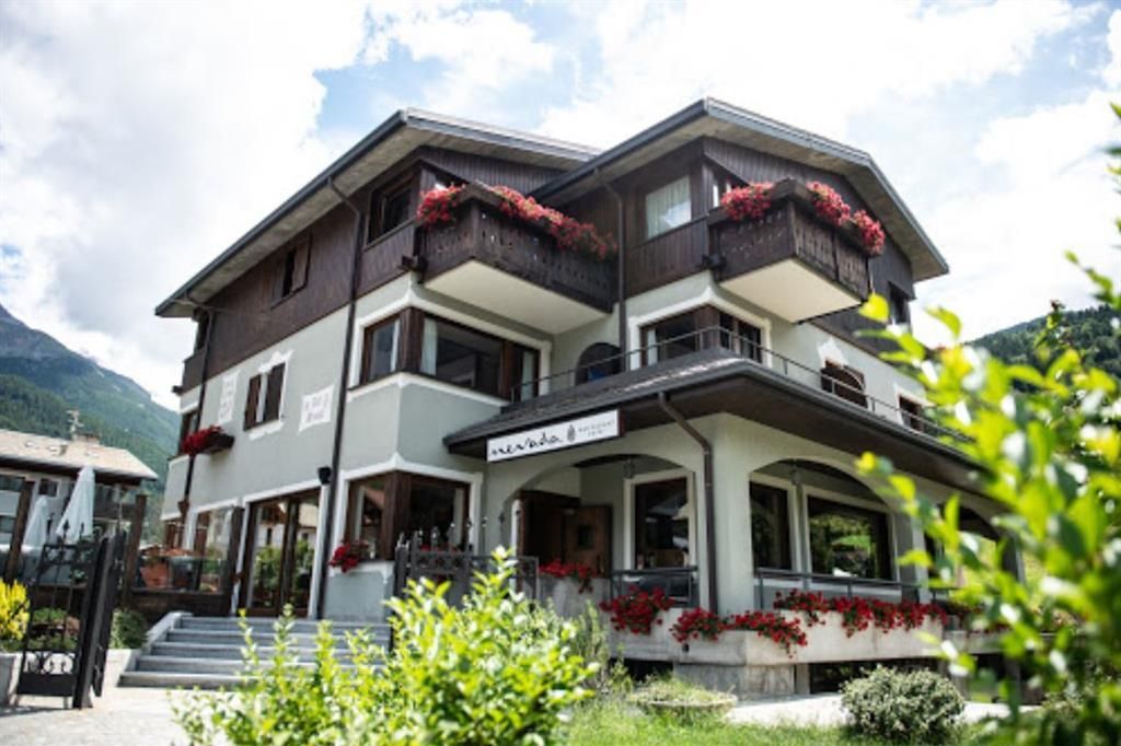 obiekt, budynek główny