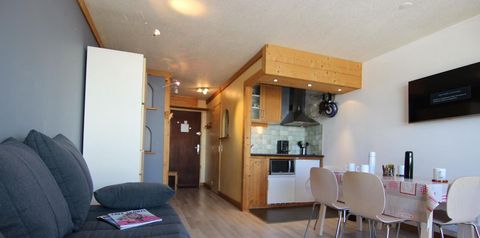 pokój, kuchnia / aneks kuchenny