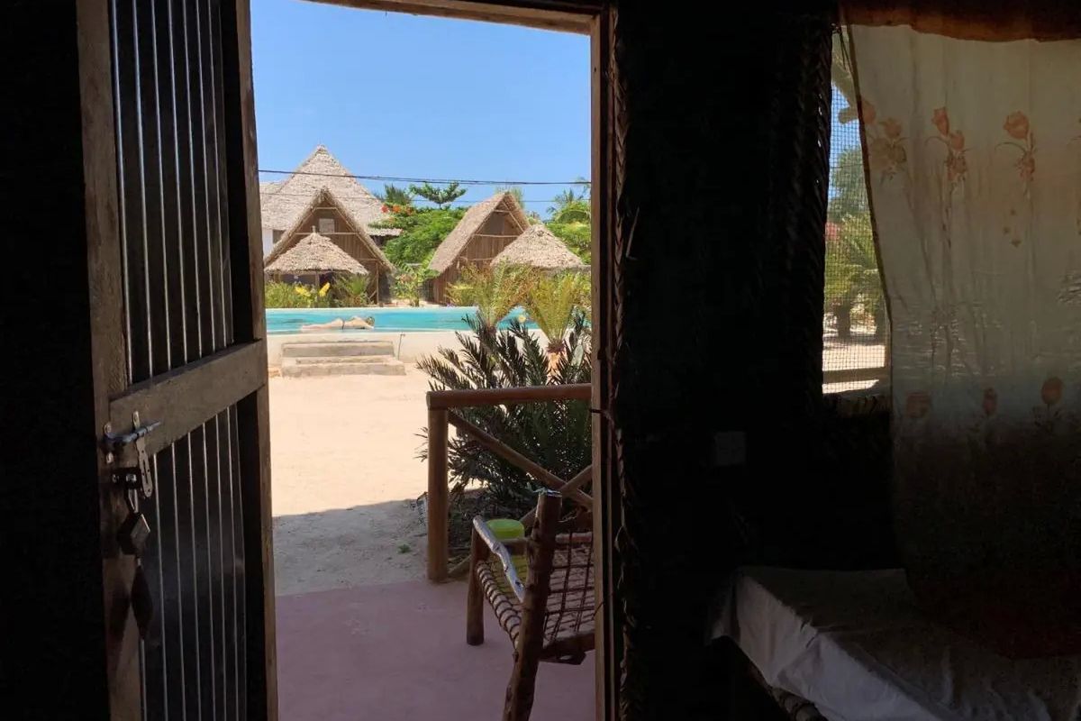 teren hotelu, basen, pokój