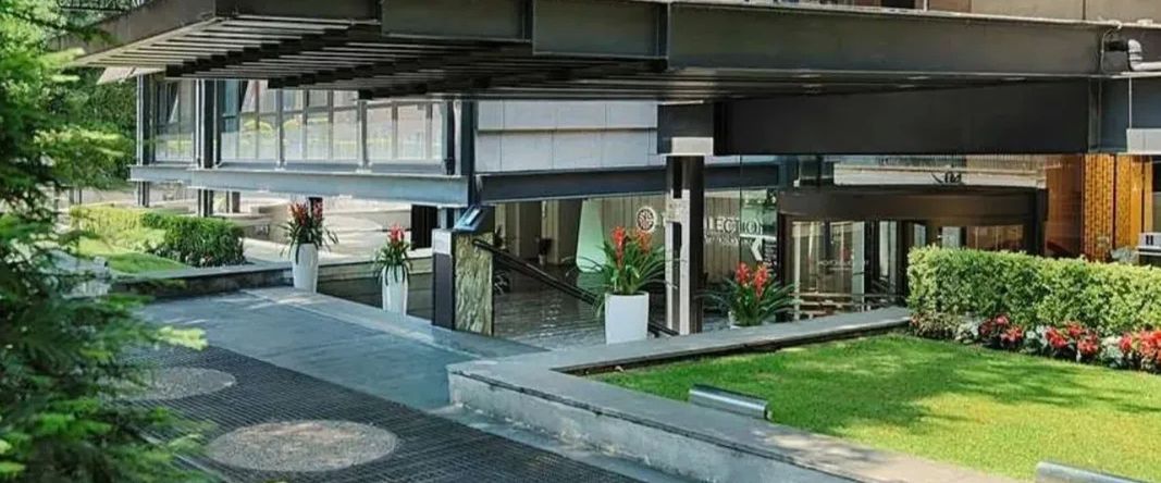 teren hotelu, budynek główny, obiekt