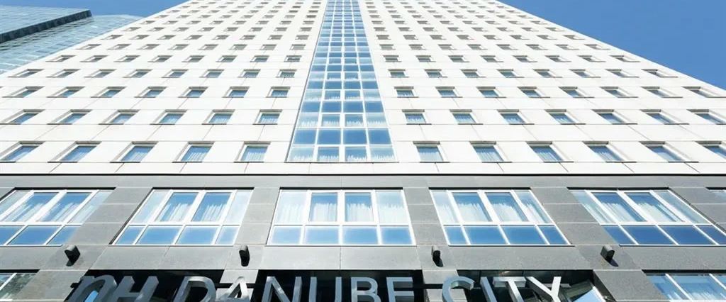 obiekt, budynek główny