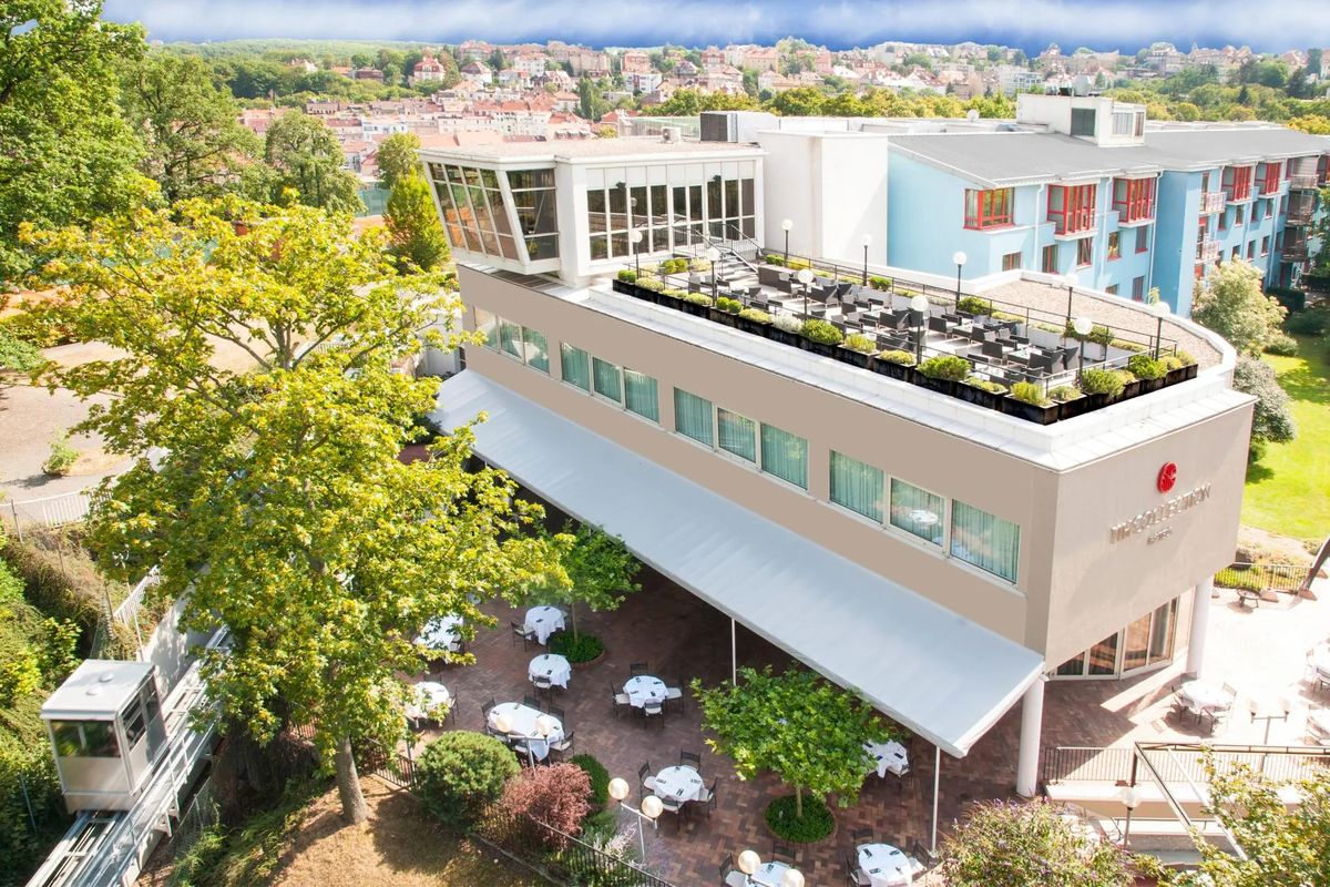 obiekt, teren hotelu, restauracja