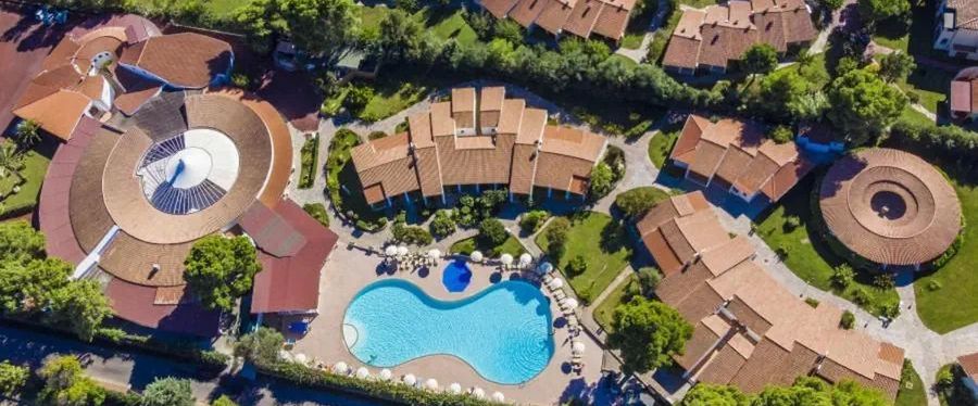 basen, teren hotelu, obiekt