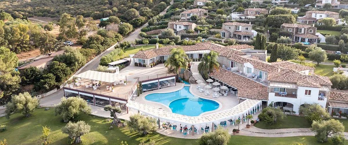 obiekt, teren hotelu, basen