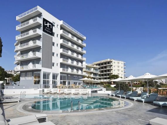 obiekt, teren hotelu, basen