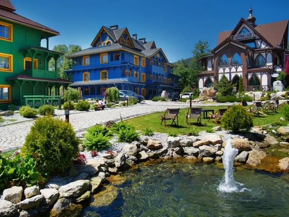 obiekt, teren hotelu