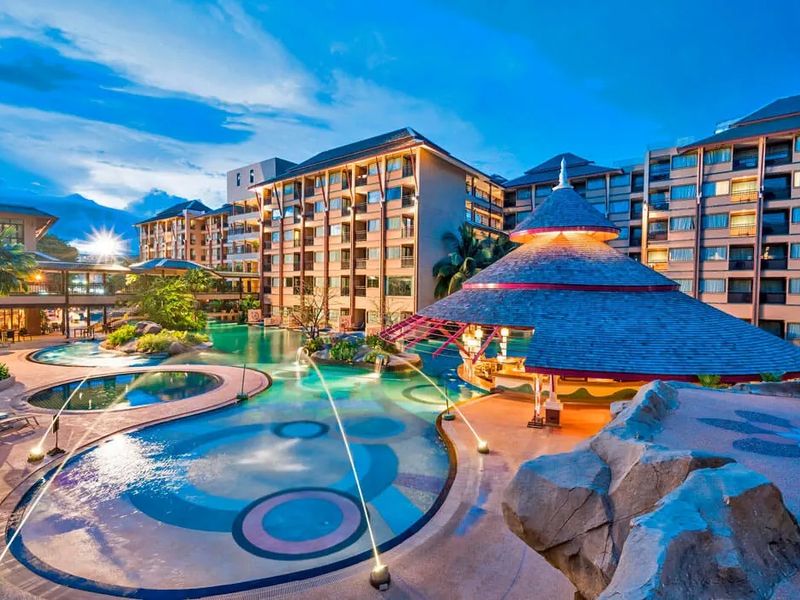 Novotel Phuket Vintage Park