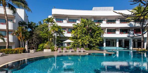 obiekt, teren hotelu, basen