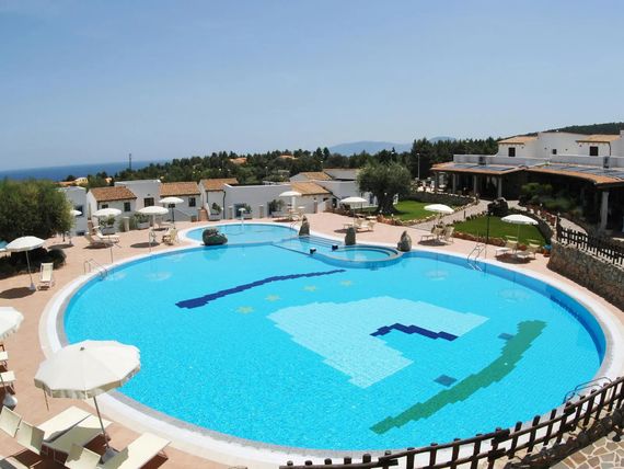 basen, teren hotelu, obiekt