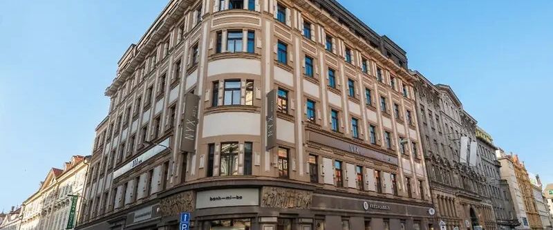 budynek główny, obiekt