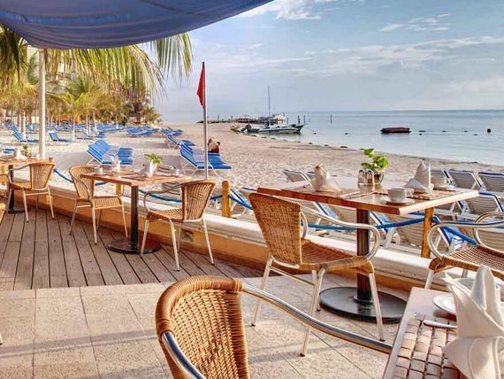 teren hotelu, restauracja, plaża