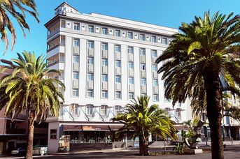 Occidental Santa Cruz Contemporaneo