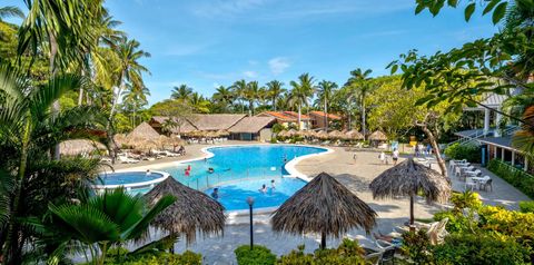 obiekt, teren hotelu, basen