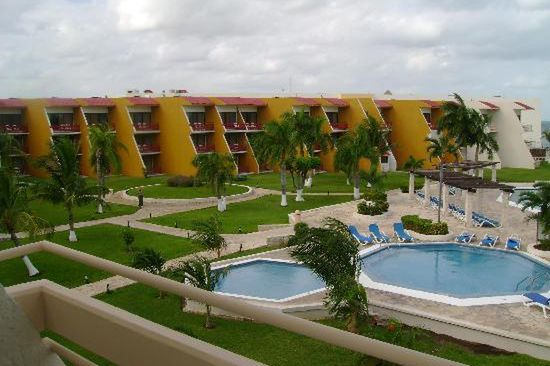 basen, teren hotelu
