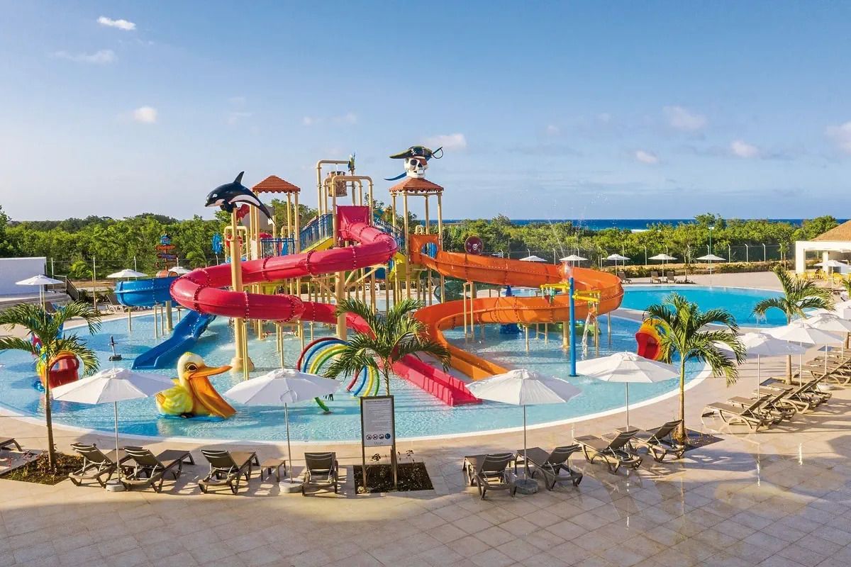 basen, aquapark, zjeżdżalnia