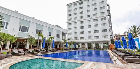 obiekt, budynek główny, teren hotelu, basen