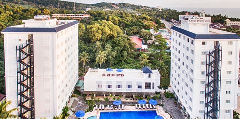 obiekt, budynek główny, teren hotelu, basen