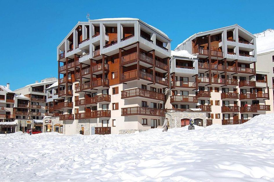 obiekt, budynek główny, teren hotelu