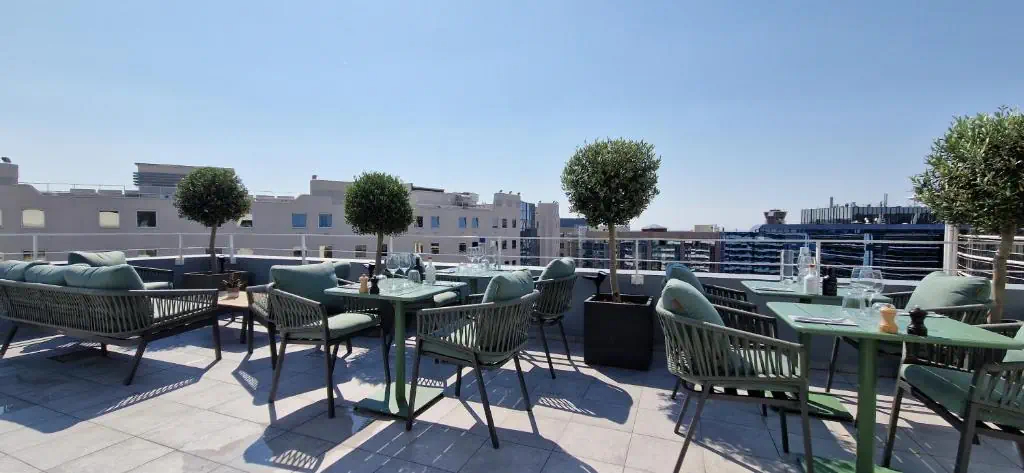 teren hotelu, restauracja