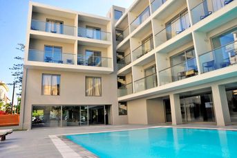 Oktober Downtown Rooms