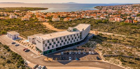 obiekt, budynek główny, teren hotelu