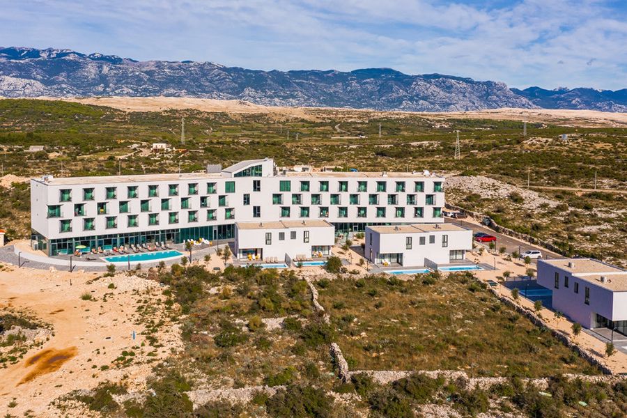 obiekt, budynek główny, teren hotelu