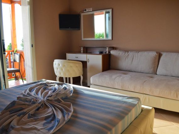 Olympia Village (Vlora) 3*