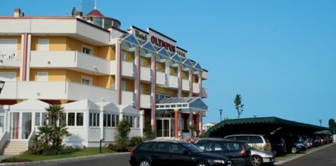 obiekt, budynek główny