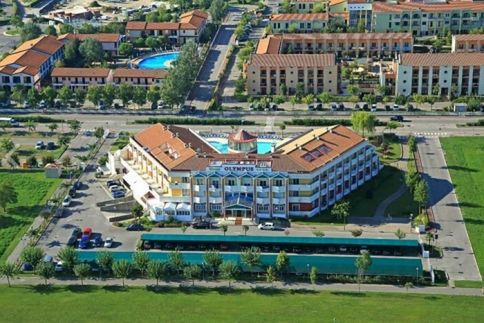 obiekt, budynek główny, teren hotelu