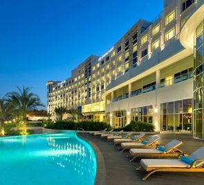 Crowne Plaza Muscat OCEC