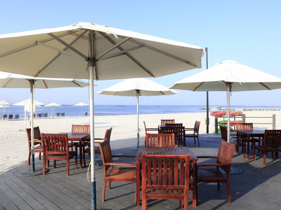 beach bar
